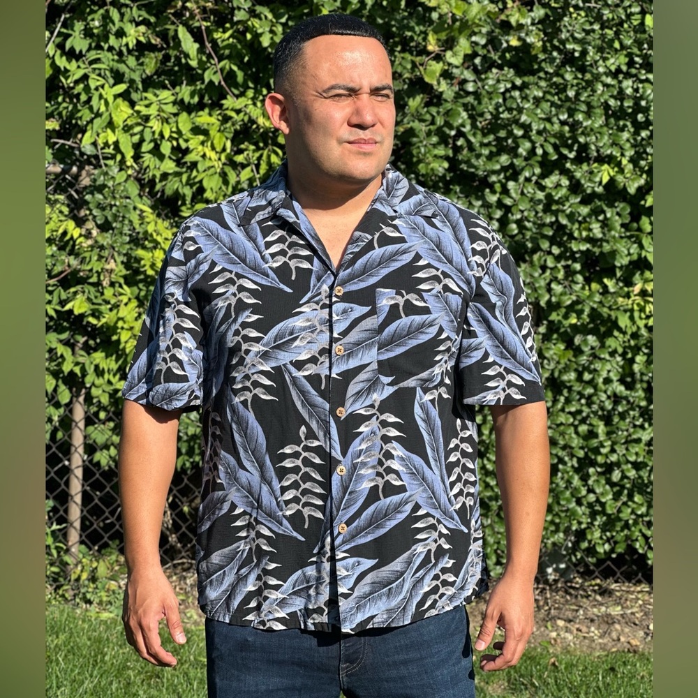 Banana Cabana Men's Black Blue tropical 100%silk print shirt